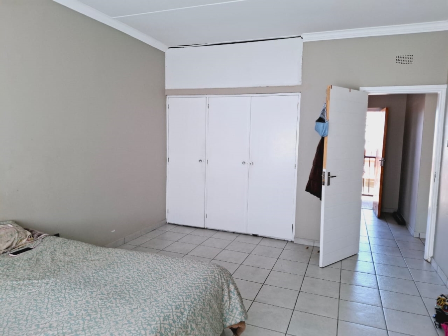 1 Bedroom Property for Sale in Navalsig Free State